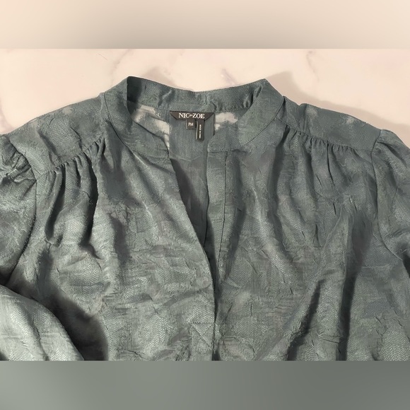 NIC+ZOE Women's Reserve Top in Urban Green - size PM - Picture 13 of 15